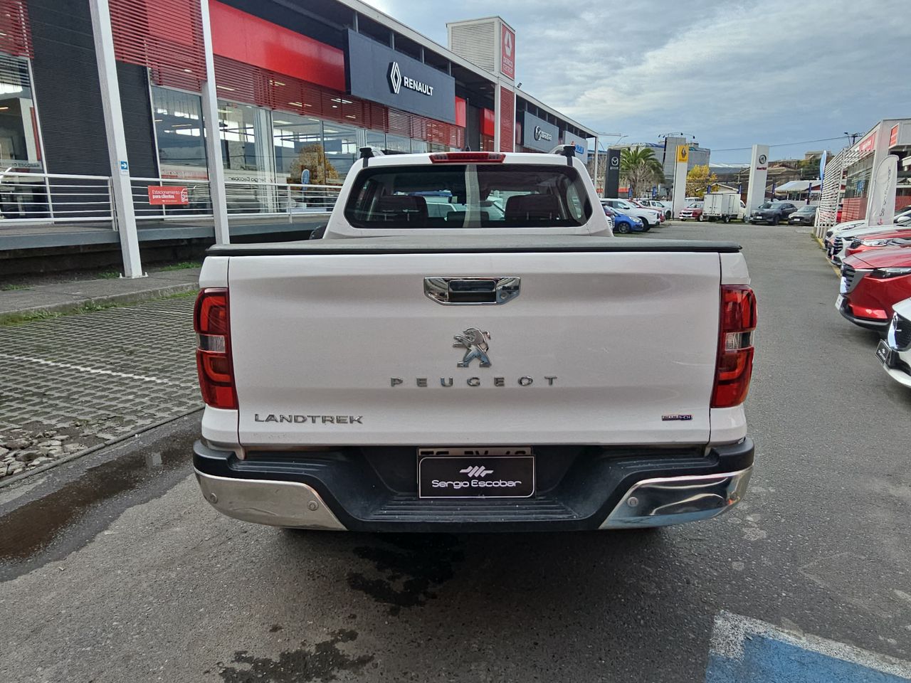Peugeot Landtrek Landtrek Bluehdi 4x4 2.2 Aut 2024 Usado en Usados de Primera - Sergio Escobar