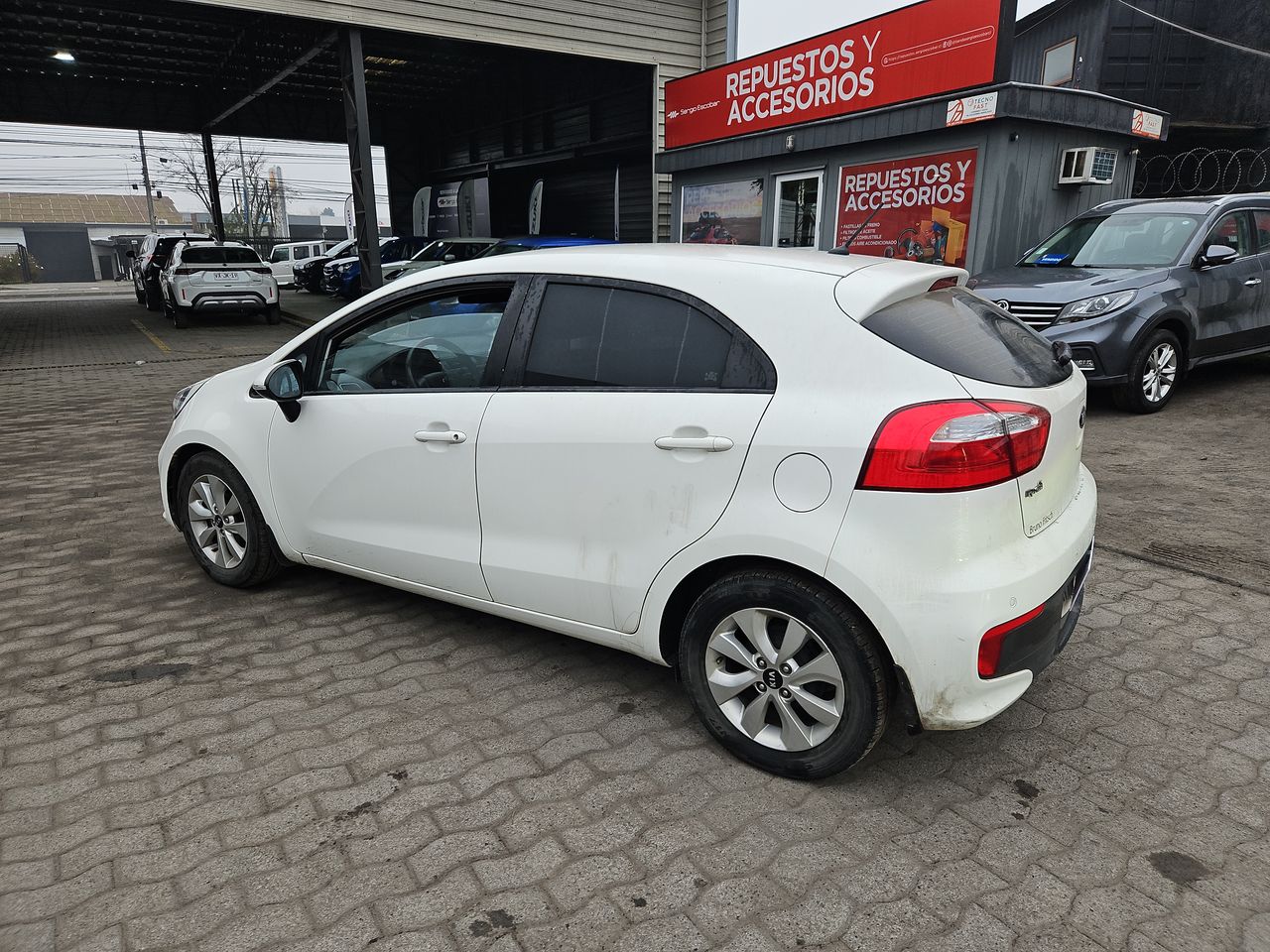 Kia Rio 5 Rio 5 Ex 1.4 2015 Usado en Usados de Primera - Sergio Escobar