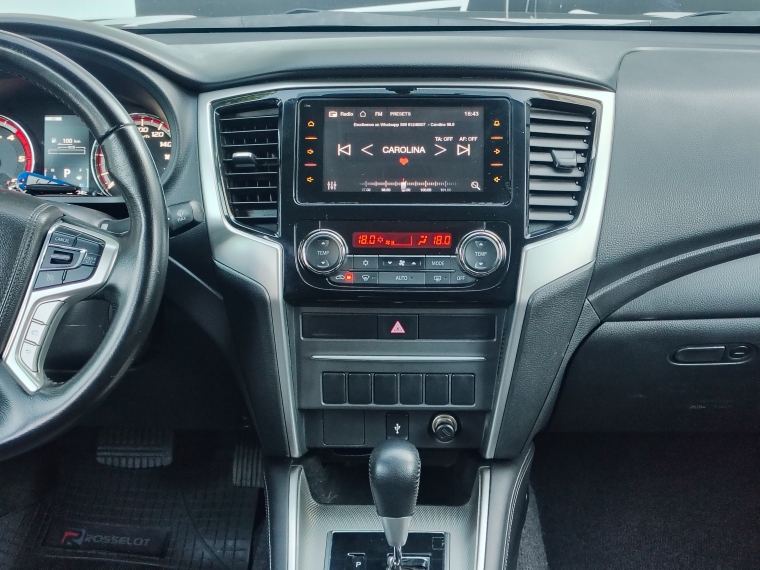 Mitsubishi L200 2.4 Td Dakar Crs Hp At  4x4  Doble Cabina 2023 Usado  Usado en Kovacs Usados