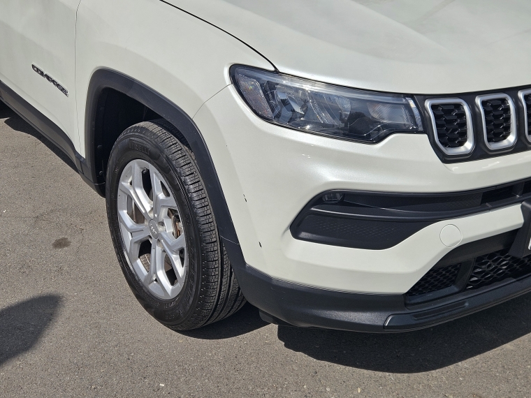 Jeep Compass — foto 7 de 20