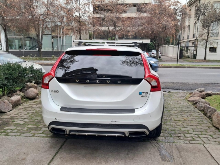VOLVO V60 T5 AWD 2.0 - imagen 23