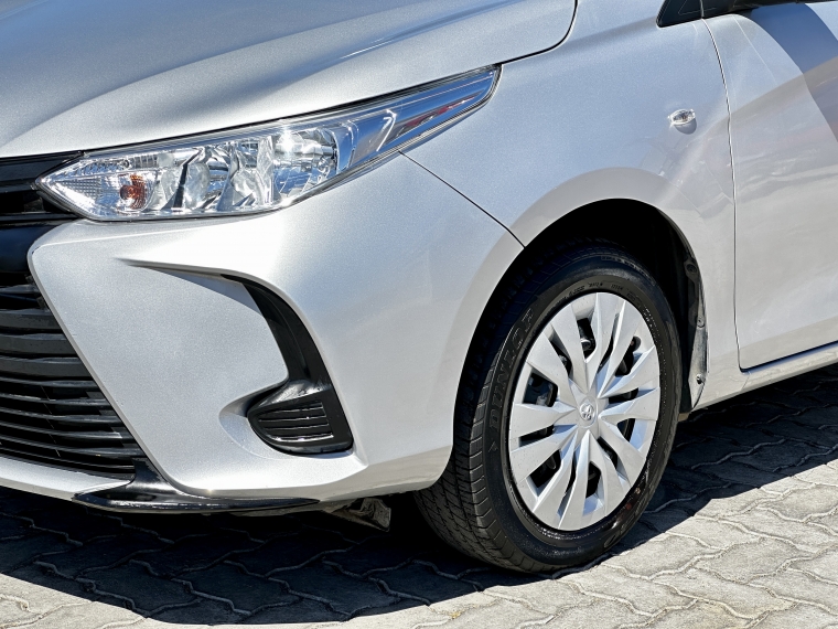Toyota Yaris 1.5 Sedan Gli E Mt 2022 Usado  Usado en Kovacs Usados