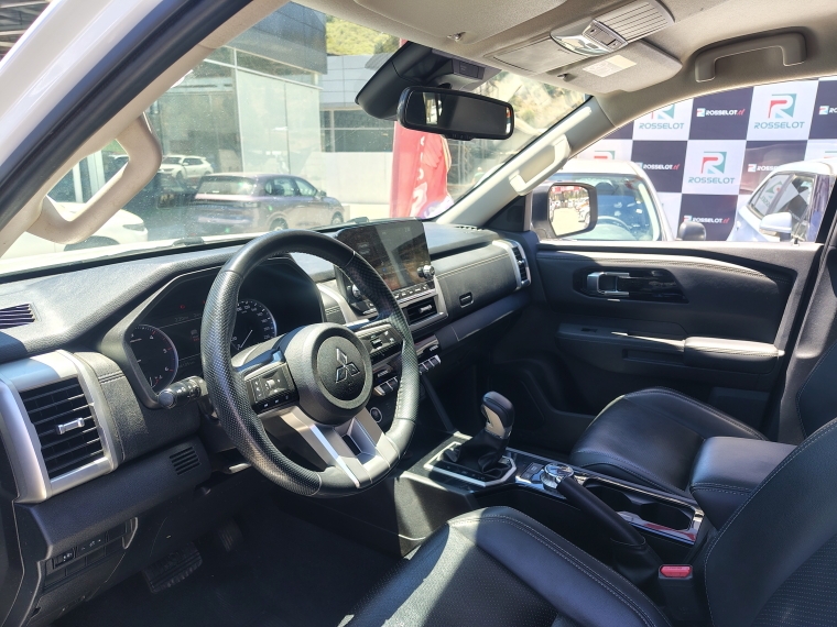 Mitsubishi L200 New L200 D/c Dakar Xr Aut 2.4 4x4 2025 Usado en Rosselot Usados