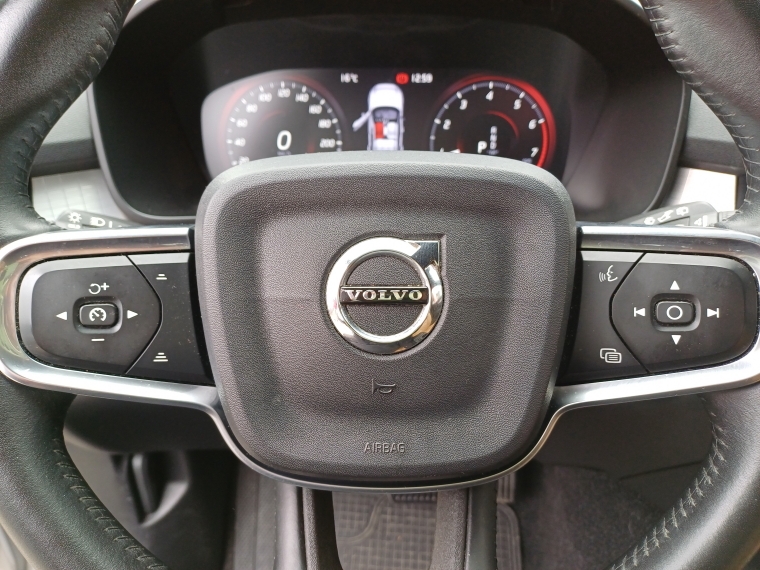 Volvo Xc40 Xc40 T5 Momentum 2.0 At 2018 Usado en Rosselot Usados