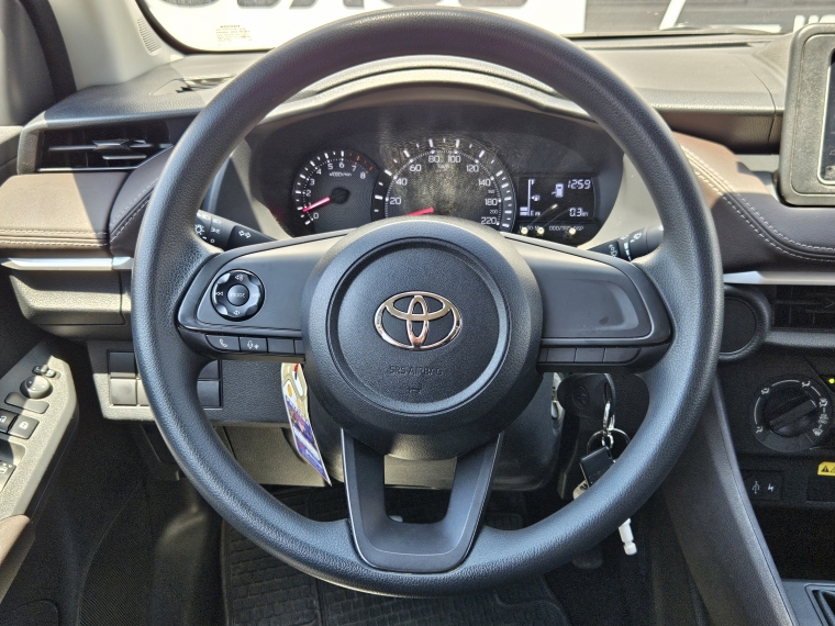 Toyota Yaris 1.5 E Sedan Mt 2023 Usado  Usado en Kovacs Usados