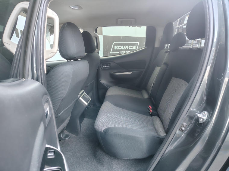 Mitsubishi L200 2.4 Td Dakar Crs Hp At  4x4  Doble Cabina 2023 Usado  Usado en Kovacs Usados