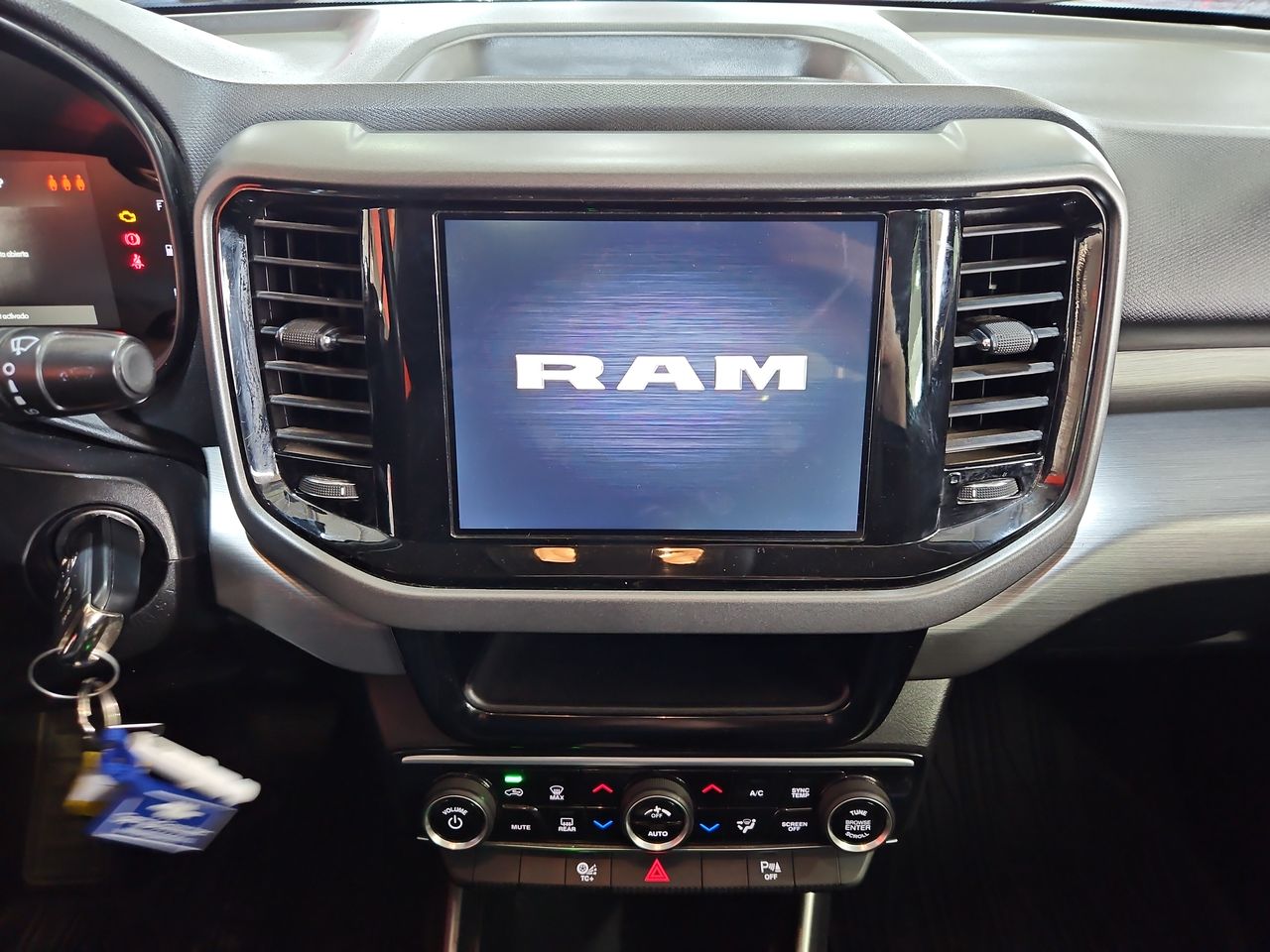 Ram 1000 1000 Big Horn Dcab 1.8 Aut 2022 Usado en Usados de Primera - Sergio Escobar