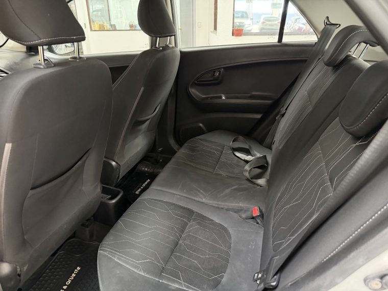 Kia Morning Ex 1.2l 5mt S/ac 2015  Usado en Grass & Arueste