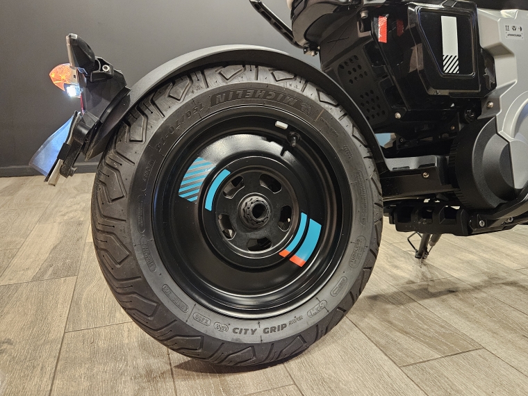 Bmw Ce 02 High Line  2024 Usado en BMW Premium Selection