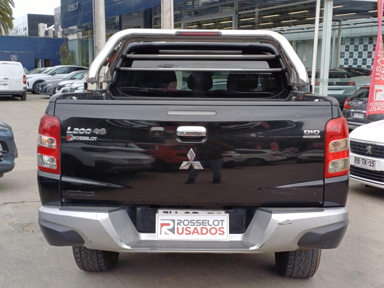 Mitsubishi L200 L200 D/c Dakar Crs Aut 2.4 4x4 2017 Usado en Rosselot Usados