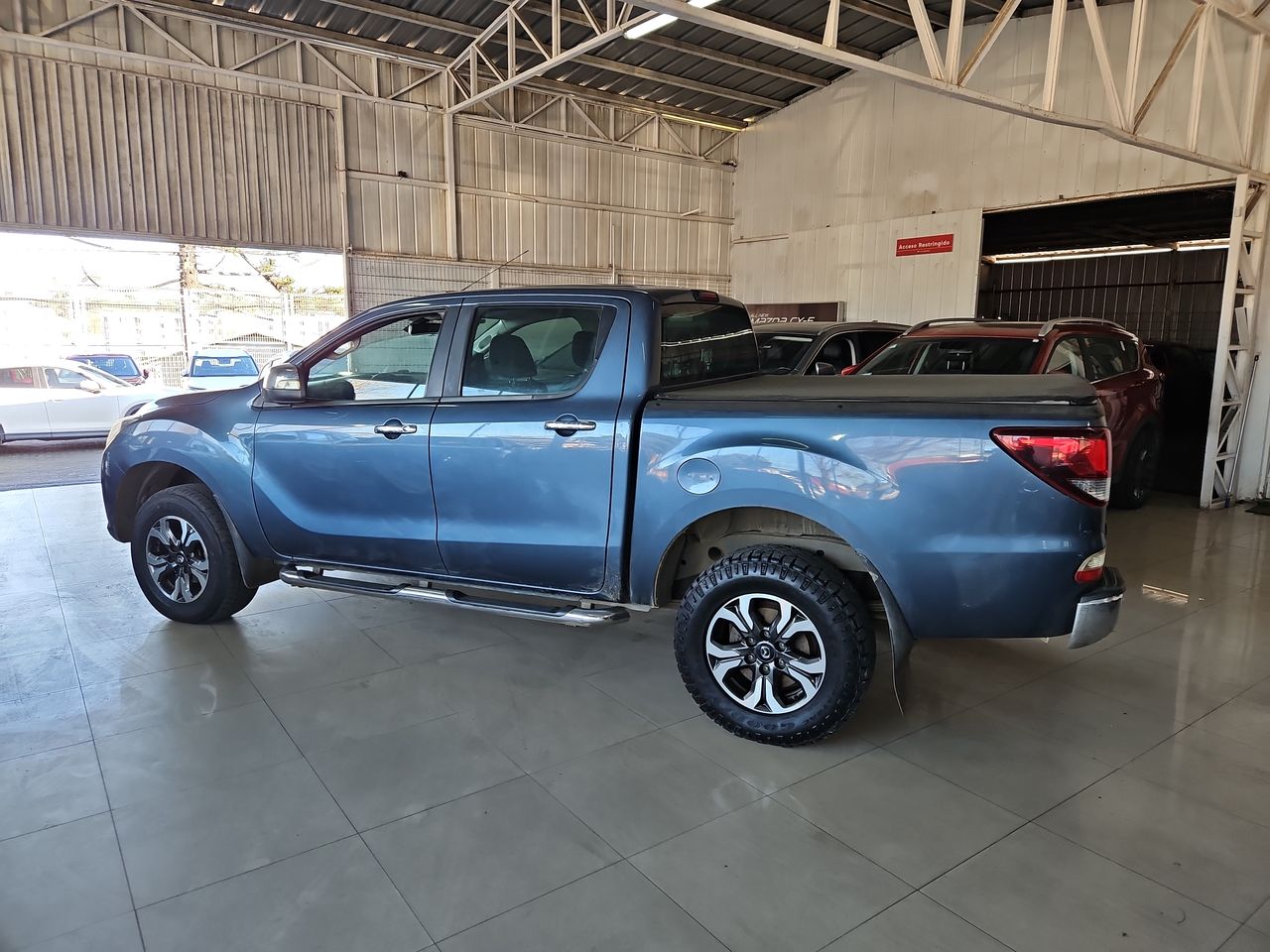 Mazda Bt-50 New Bt 50 Dcab Sdx 4x4 3.2 Aut 2018 Usado en Usados de Primera - Sergio Escobar