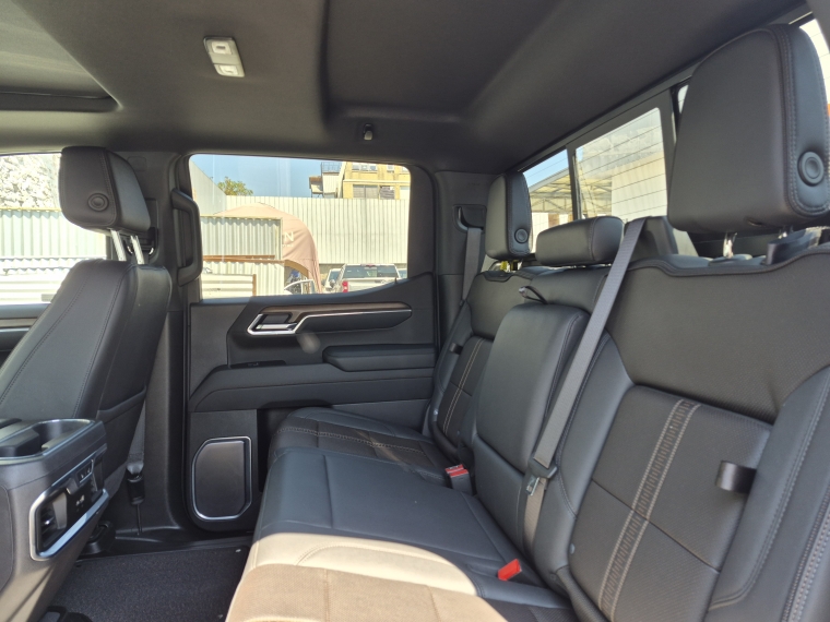 Chevrolet Silverado 3.0 Td High Country At 4x4 Diesel 2026 Usado  Usado en Kovacs Usados