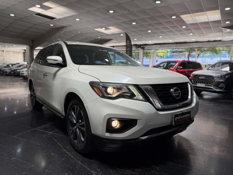 Nissan Pathfinder Advance Cvt 3.5l  2017  Usado en Grass & Arueste