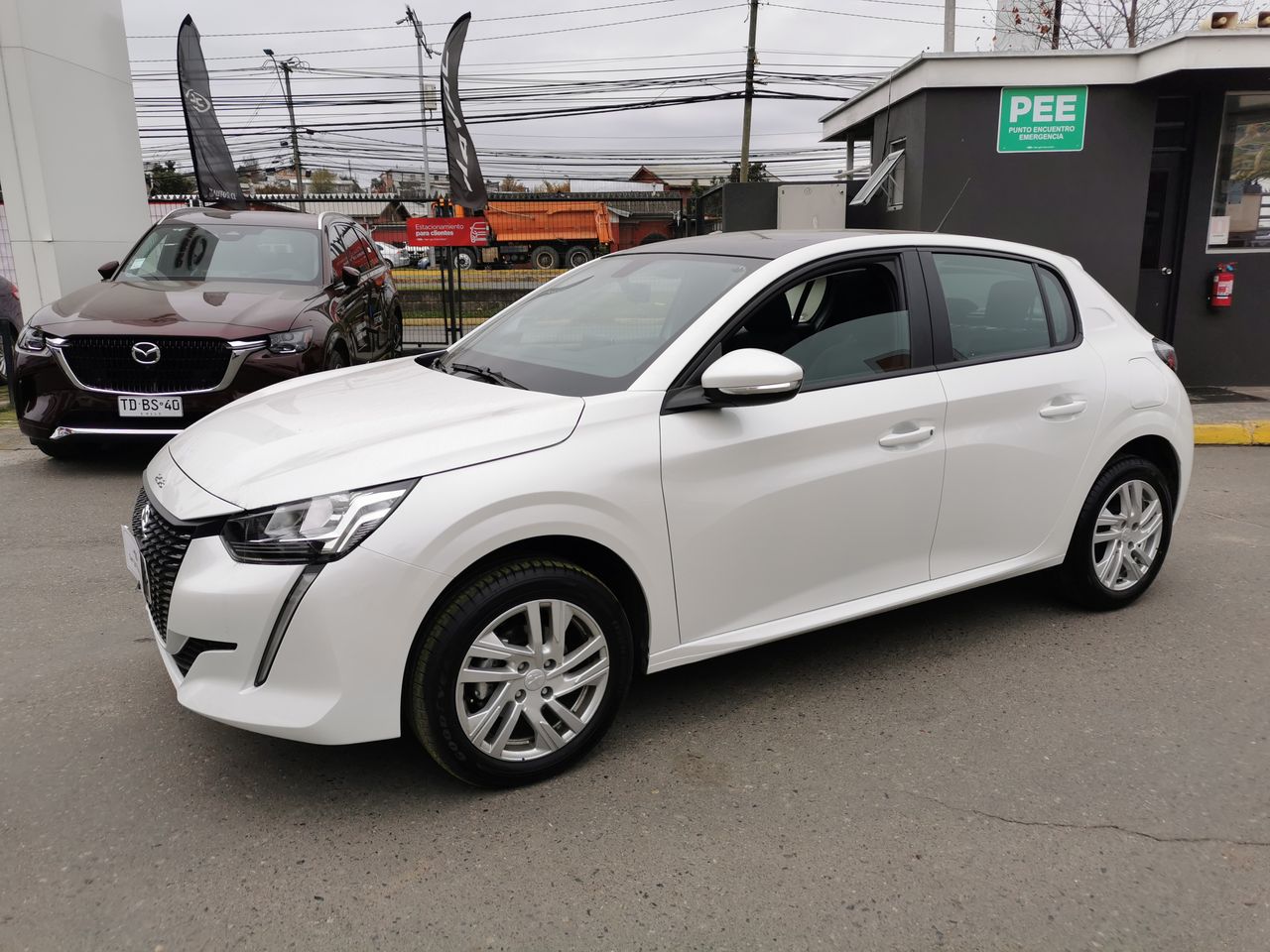 Peugeot 208 208 Puretech 75 1.2 2023 Usado en Usados de Primera - Sergio Escobar