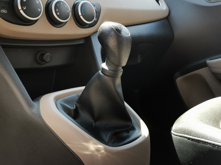 Hyundai Grand i10 Sdn Mt Gls 2ab Ac Abs Pe 2016 Usado  Usado en Kovacs Usados