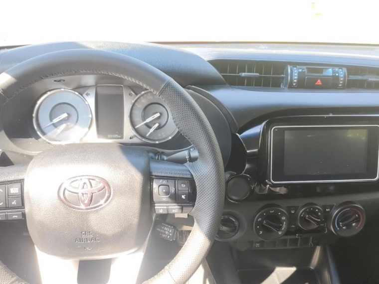 Toyota Hilux Dx 4x4 2.4 2022  Usado en Autos
