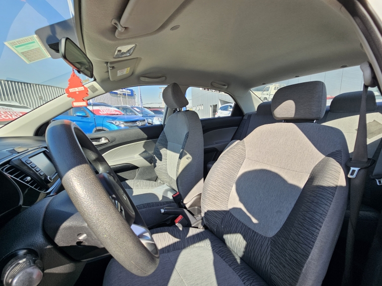 Kia Soluto Soluto Lx 1.4l 5mt G Ll Euro 6b - 2328 2024 Usado en Rosselot Usados