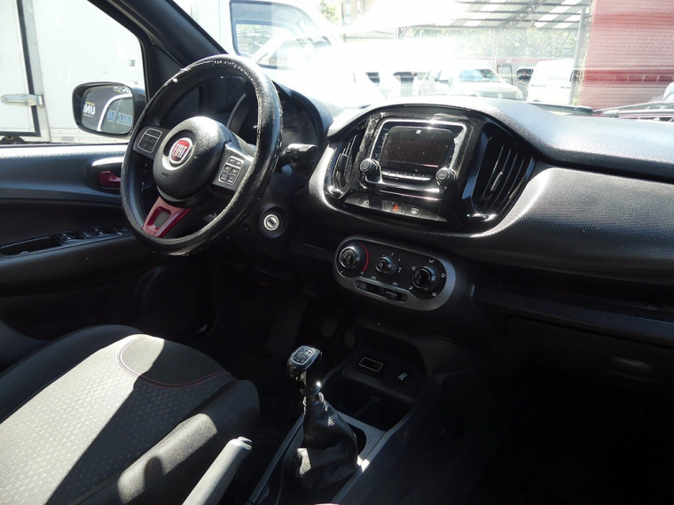 Fiat Uno Sporting 1.4 2018 Usado  Usado en Webautos.cl
