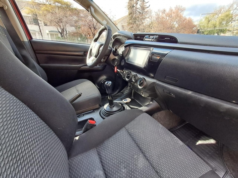 TOYOTA HILUX DX 4X2 2.4 - imagen 7