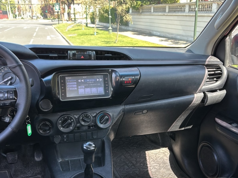 TOYOTA HILUX  Dcab DX 4x4 2.4cc - imagen 8