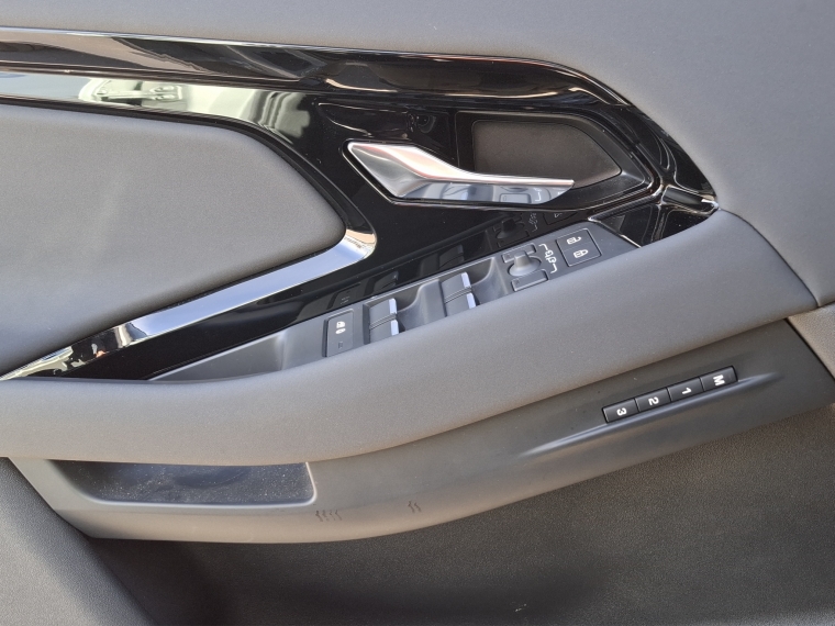 Land rover Evoque Evoque Mhev 4x4 2.0 Aut 2025 Usado Usado en Webautos.cl Land rover Evoque Evoque Mhev 4x4 2.0 Aut 2025 Usado Usado en Webautos.cl