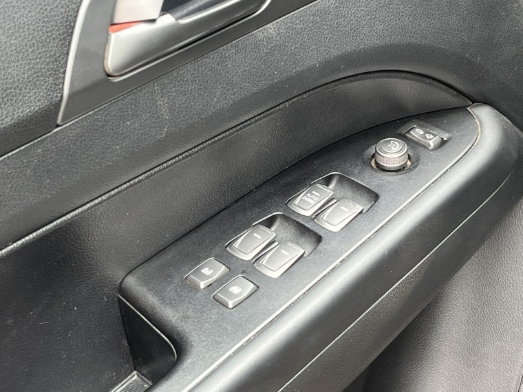 SsangYong Grand Musso — foto 12 de 24