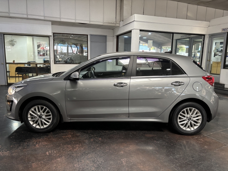 Kia Rio 5 Ex 1.4l 6mt Ci Full 2023  Usado en Grass & Arueste