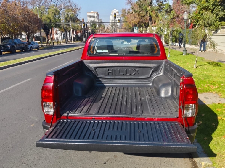 TOYOTA HILUX DX 4X2 2.4 - imagen 3