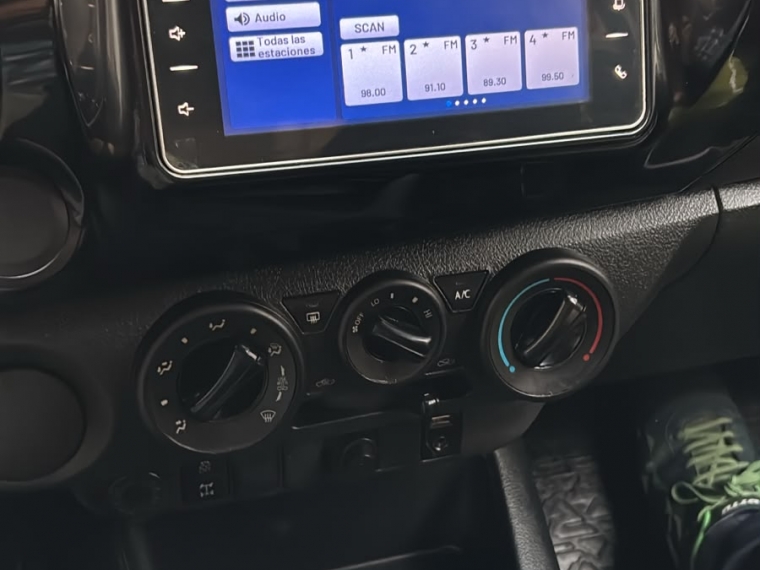 Toyota Hilux Dcab Dx 4X2 2.4Cc — foto 15 de 17