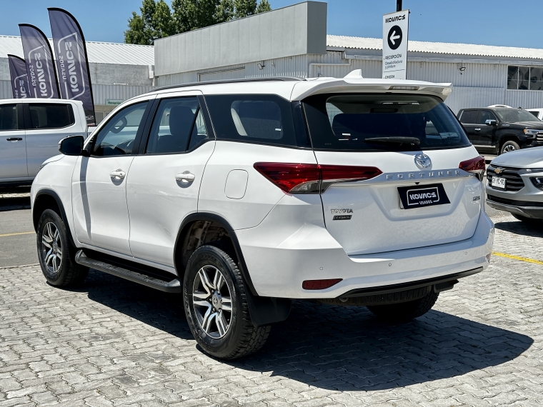 Toyota Fortuner 2.7 Sr5 At 2023 Usado  Usado en Kovacs Usados