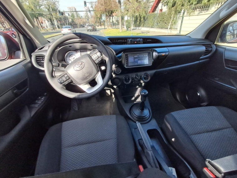 TOYOTA HILUX DX 4X2 2.4 - imagen 13