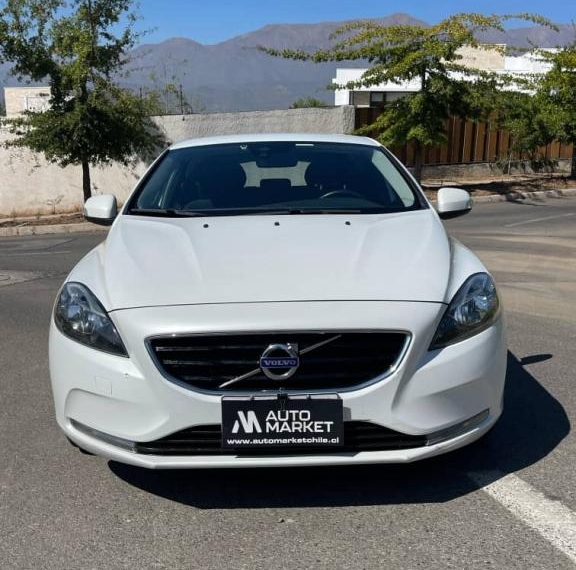Volvo V40 Comfort Aut 2016  Usado en Automarket Chile