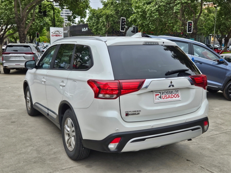 Mitsubishi Outlander Outlander Cvt 2.0 Aut 2023 Usado en Rosselot Usados