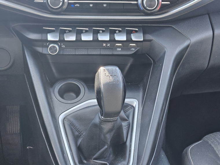 Peugeot Landtrek Landtrek Active Bluehdi 180 4x2 Euro 6b 2024 Usado en Rosselot Usados