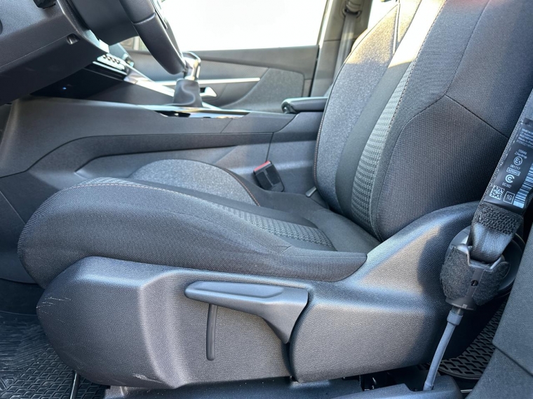 Peugeot 3008 3008 Puretech 1.2l 2023 Usado  Usado en Kovacs Usados