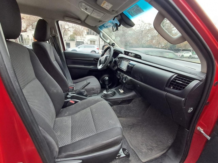 TOYOTA HILUX DX 4X4 2.4 - imagen 12