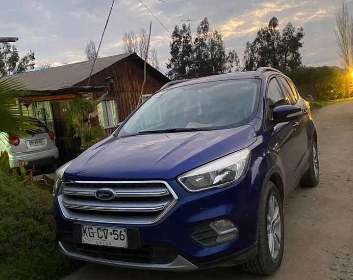 FORD ESCAPE . 2018