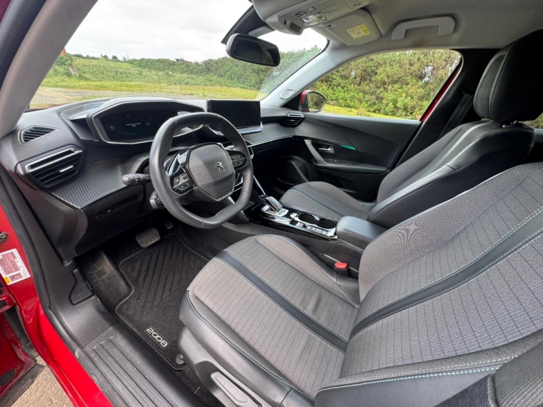 Peugeot 2008 130 Eat8 2021 Usado en G Autos Automotriz - G Autos