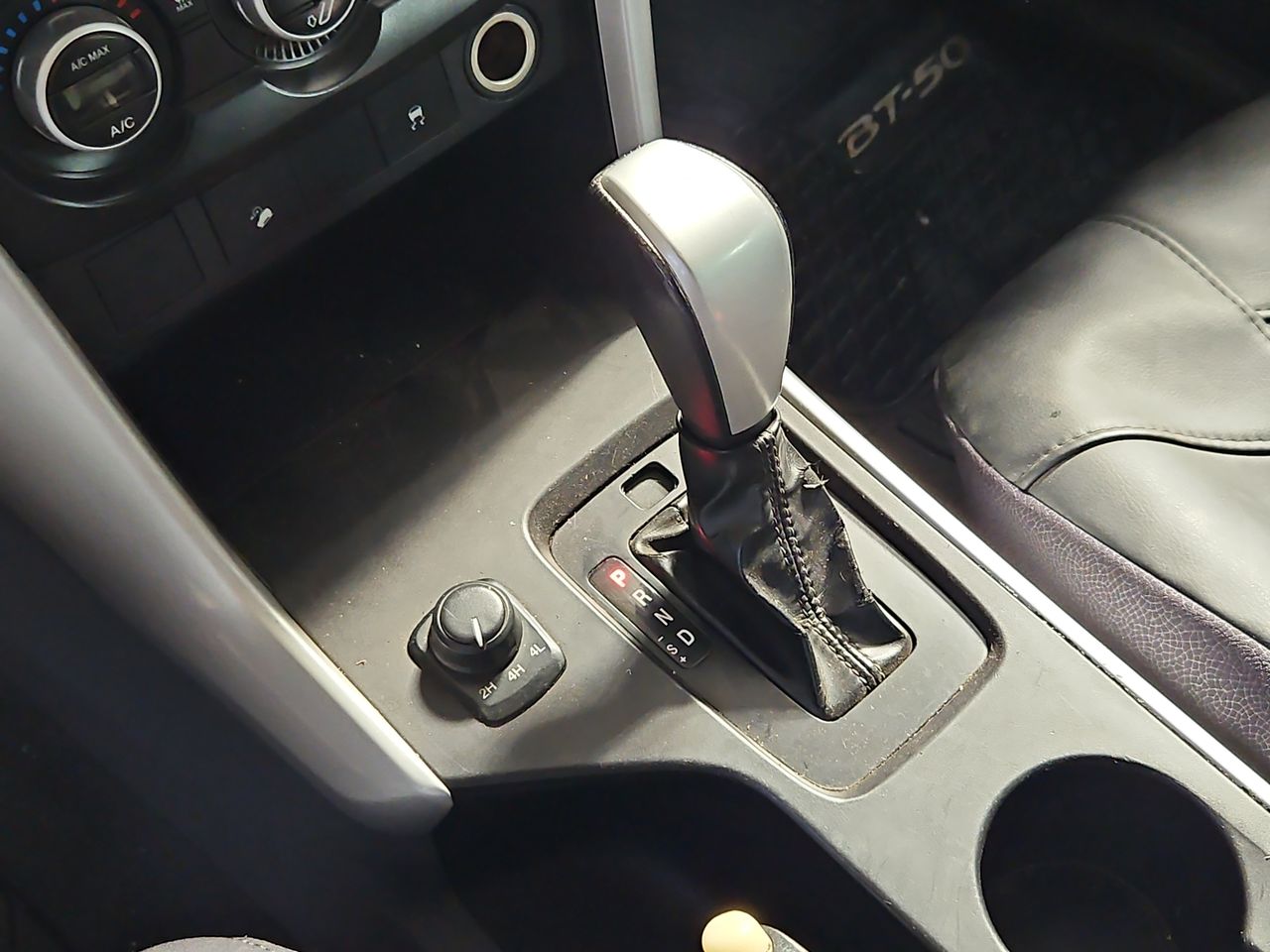 Mazda Bt-50 Bt 50 Dcab Sdx 4x4 3.2 Aut 2014 Usado en Usados de Primera - Sergio Escobar