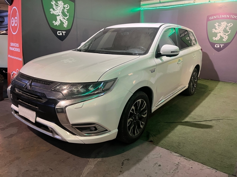 Mitsubishi Outlander 4x4 2.0 Phev 2019  Usado en GT Autos