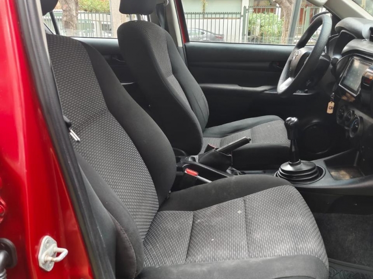 TOYOTA HILUX DX 4X2 2.4 - imagen 9