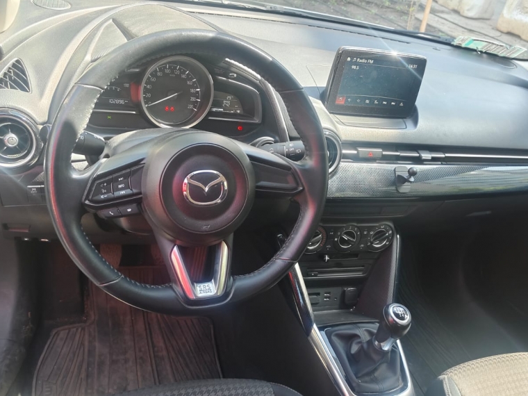 Mazda 2 Sport Hb 1.5 Mt 2017  Usado en GT Autos