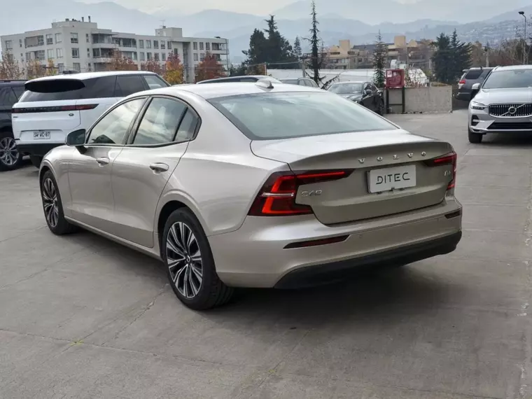 Volvo S60 B4 2023 Usado  Usado en BMW Premium Selection