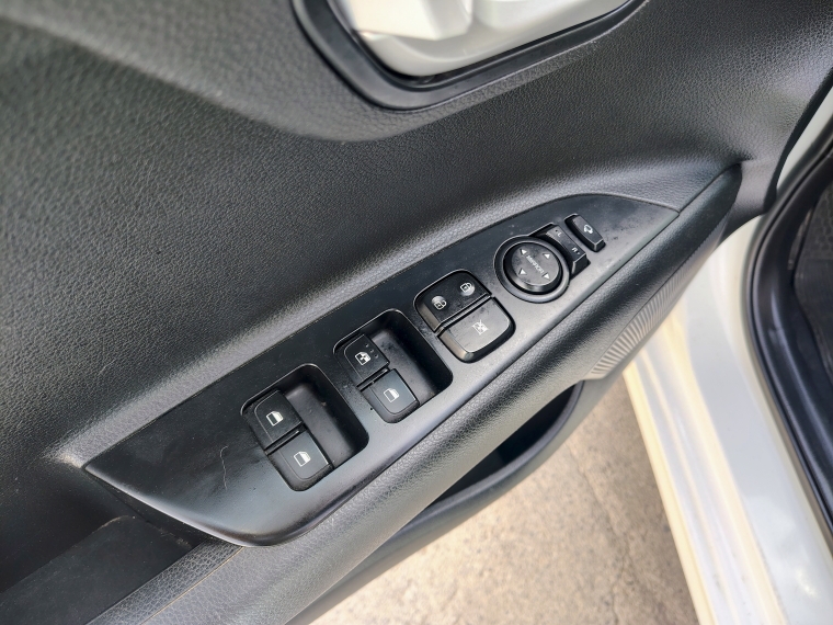 Kia Rio 4 Rio 4 6at 1.4 Aut 2022 Usado en Rosselot Usados