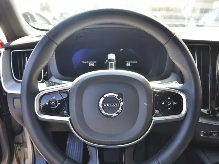 Volvo Xc60 T8 Awd Recharge Ultimate Dark 2025 Usado Usado en Webautos.cl Volvo Xc60 T8 Awd Recharge Ultimate Dark 2025 Usado Usado en Webautos.cl