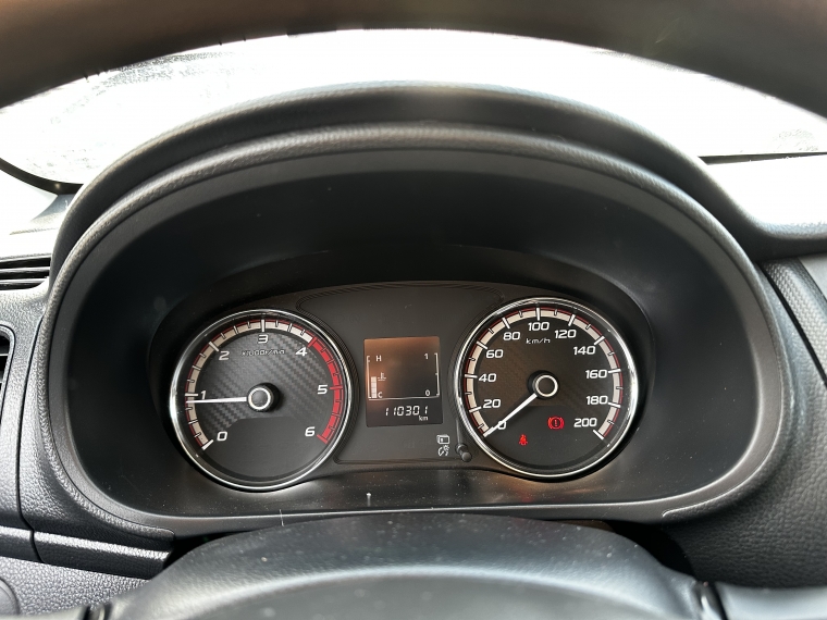 Mitsubishi L200 L200 D/c 2.4 Work Cr 4x2 Wf Doble Airbag Cc Mn 2023 Usado en Rosselot Usados