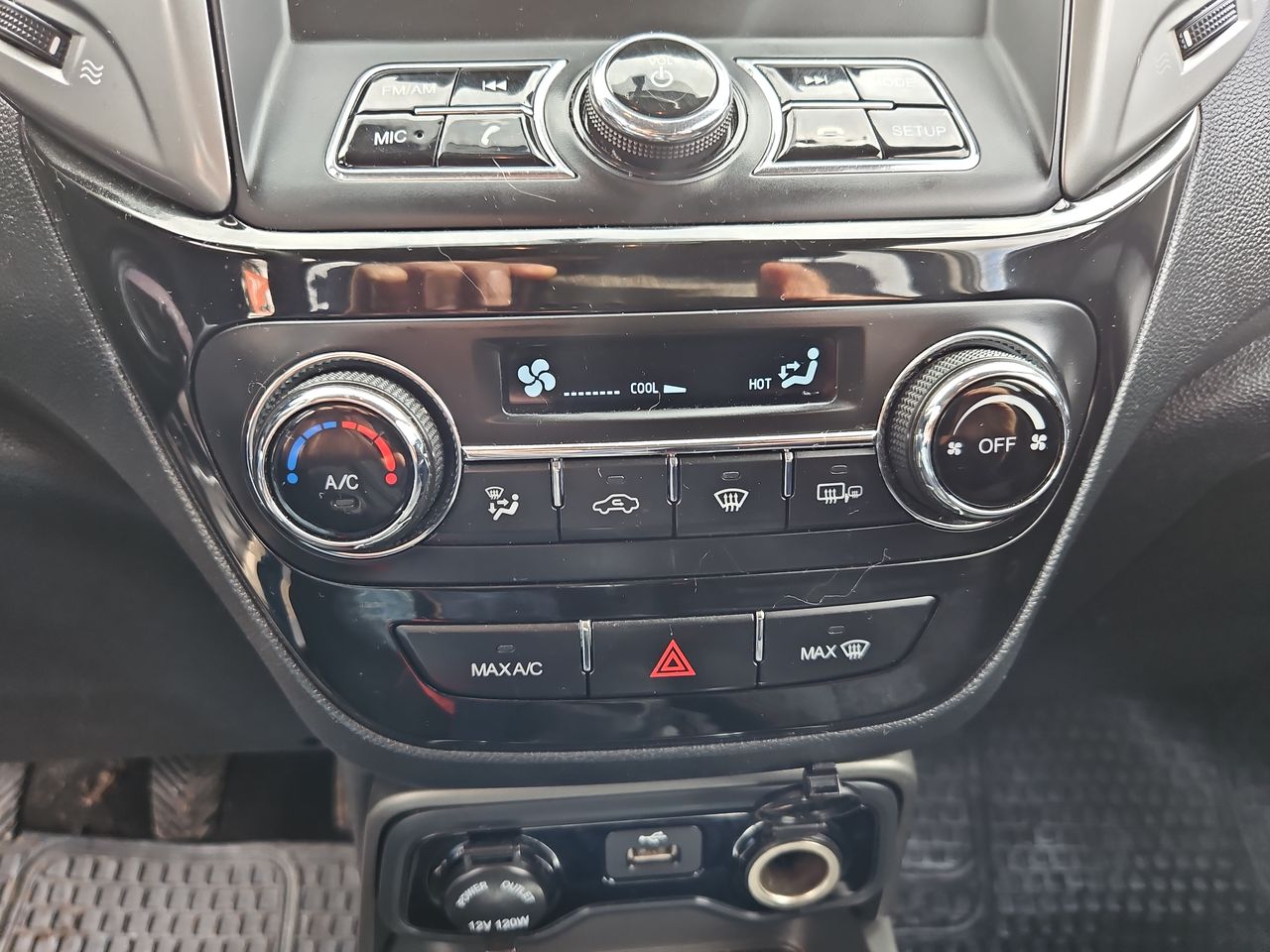 Changan Cs15 Cs15 Hatch Back 1.5 2023 Usado en Usados de Primera - Sergio Escobar
