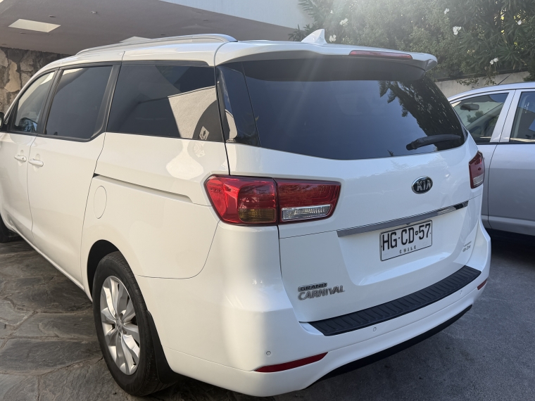 Kia Grand carnival 3.3 2015  Usado en Automotriz Alto La Reina