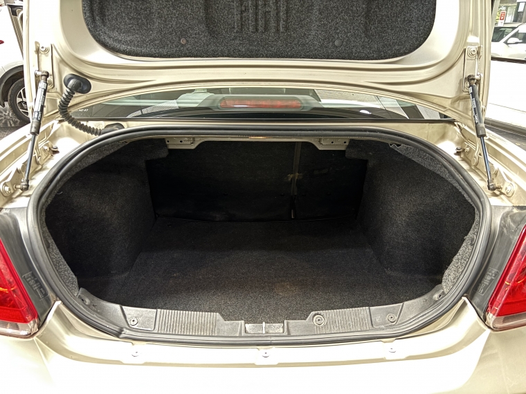 Fiat Linea Elx 1.4l 5mt Ac 2014  Usado en Grass & Arueste