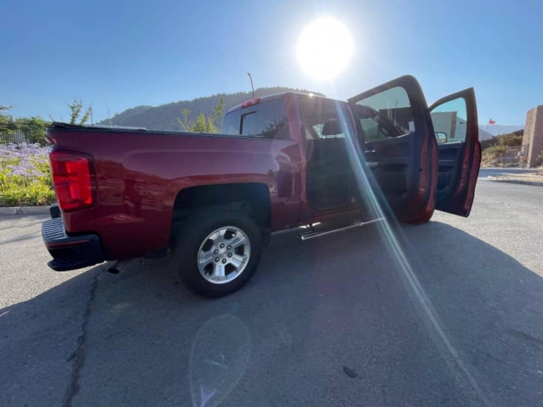 Chevrolet Silverado Dcab 4x4 Sohc 5.3 Aut 2018  Usado en Automarket Chile